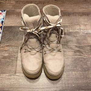 Women’s Beige Boots